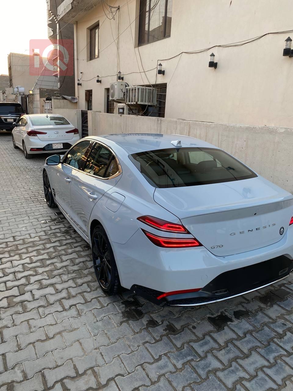 جێنسس G70